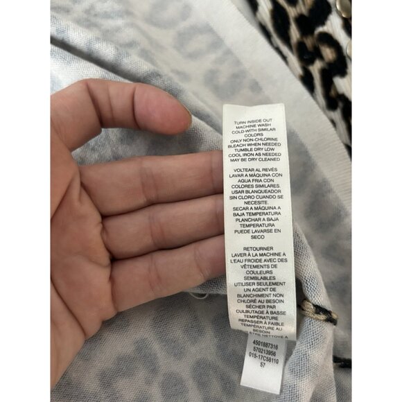 Chico's Animal Print Pullover Top Three Buttons on Sleeve Tan and Black Large - Picture 9 of 11